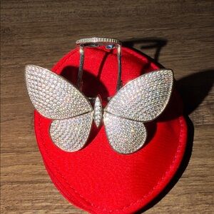 Elegant Silver Butterfly Brooch